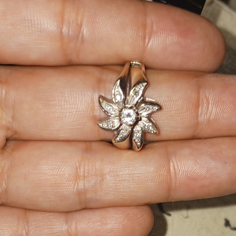 STUNNING VINTAGE ENGAGEMENT RING 😍💍💎💝💖 - Picture 9 of 17